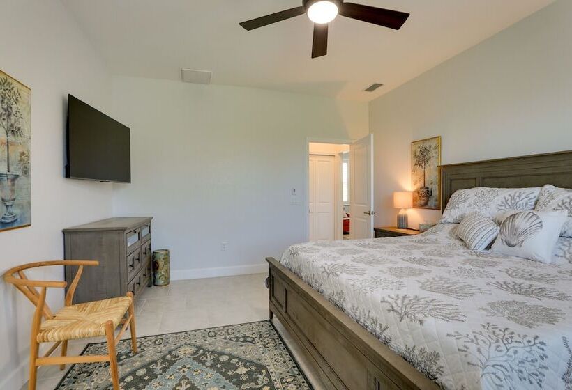 Port Charlotte Home: Heated Pool, Screened Lanai!