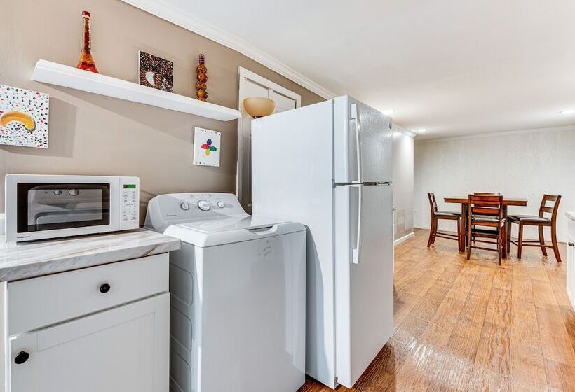 Powder Springs Home W/ Game Room & Community Pool!