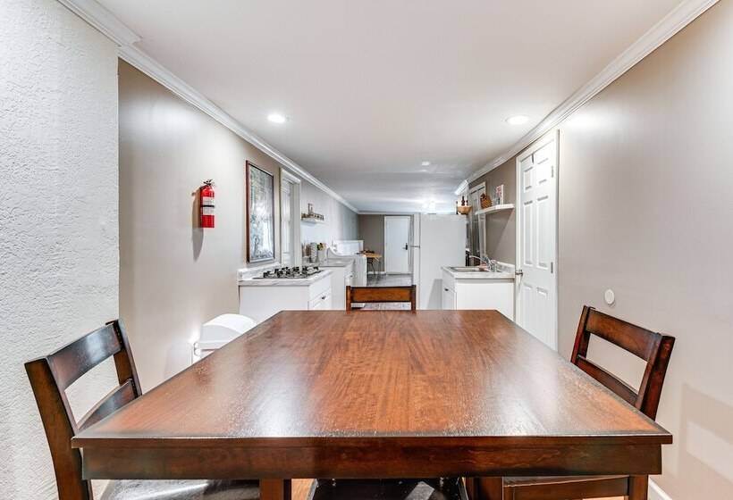 Powder Springs Home W/ Game Room & Community Pool!