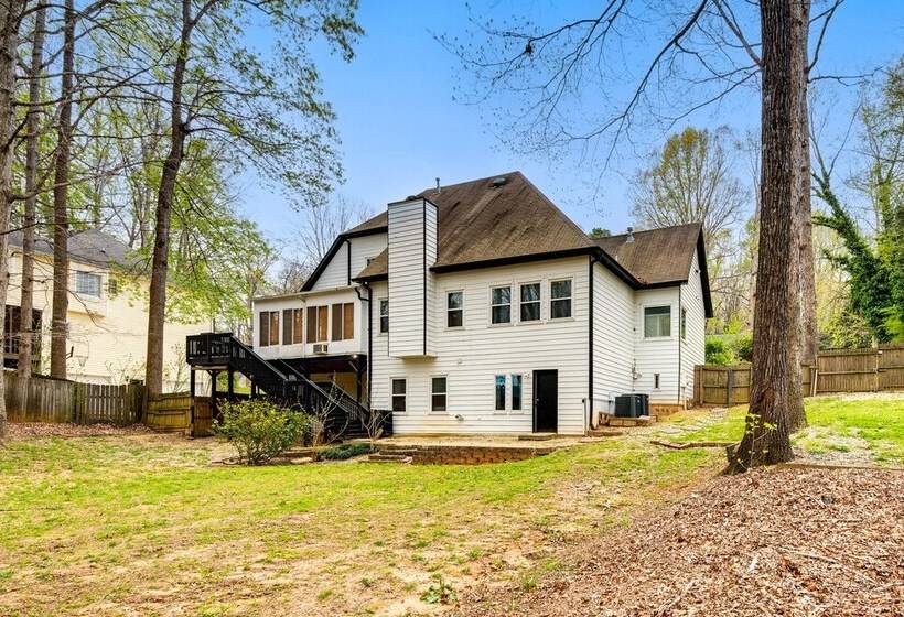 Powder Springs Home W/ Game Room & Community Pool!