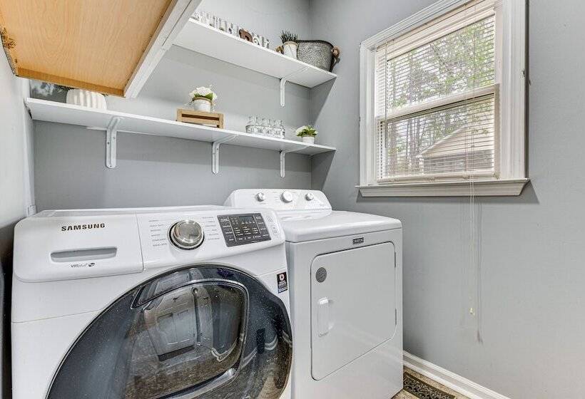 Powder Springs Home W/ Game Room & Community Pool!