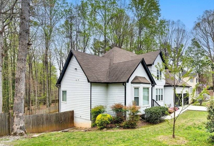 Powder Springs Home W/ Game Room & Community Pool!