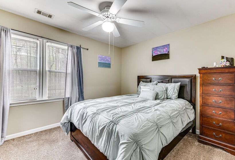 Powder Springs Home W/ Game Room & Community Pool!