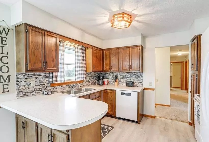 Quiet Greenwich Home W/ Pool + Screened Porch!