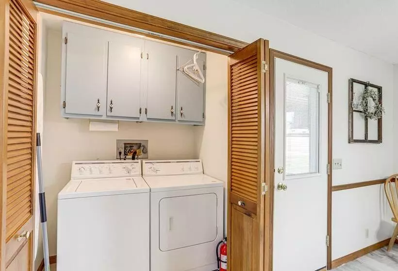 Quiet Greenwich Home W/ Pool + Screened Porch!