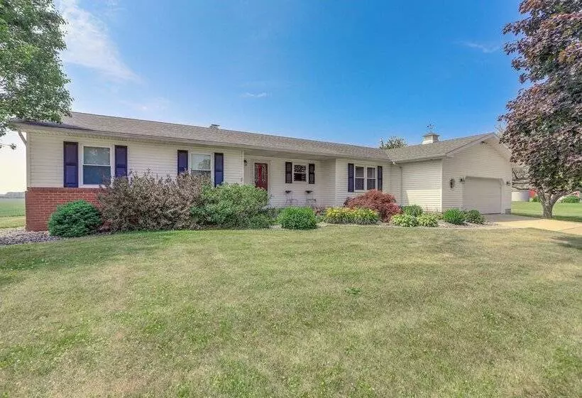 Quiet Greenwich Home W/ Pool + Screened Porch!