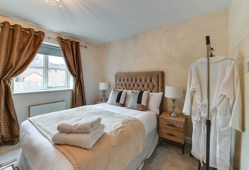 Residência Charming 2 Bed House In Middleton Manchester