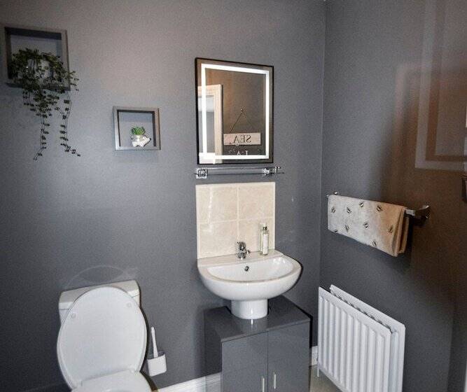 住所 Immaculate 3 Bed House In Newcastle