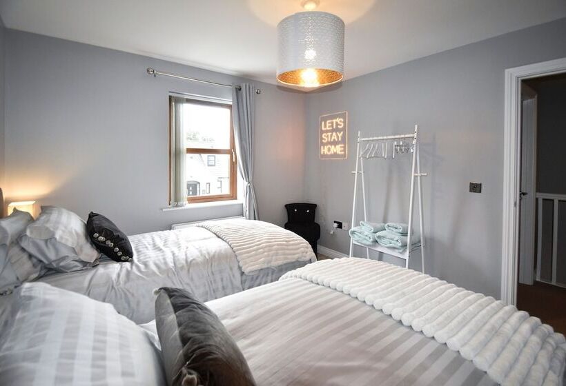 住所 Immaculate 3 Bed House In Newcastle