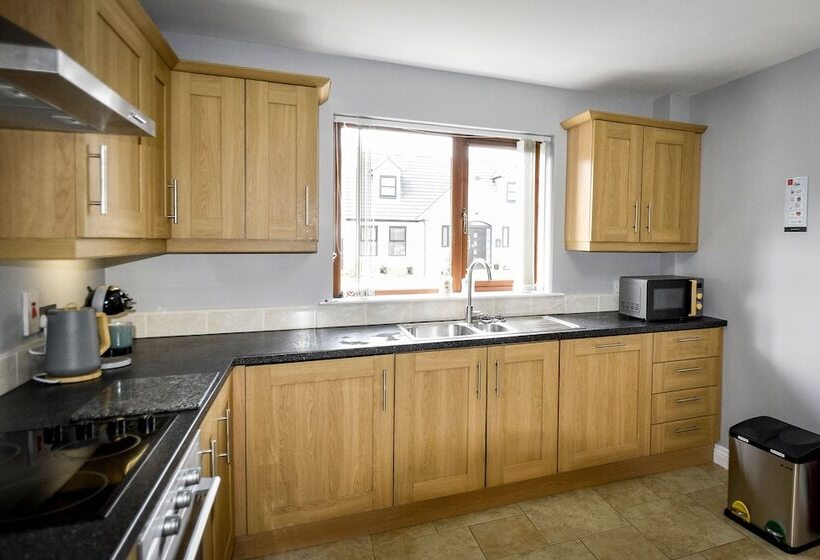 住所 Immaculate 3 Bed House In Newcastle