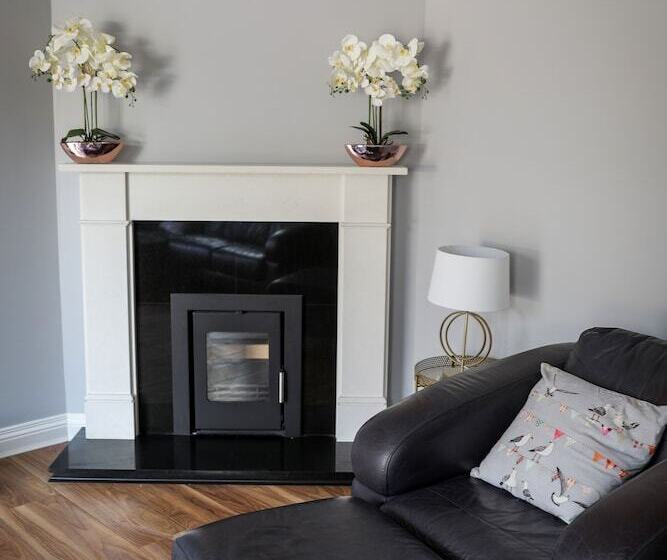 住所 Immaculate 3 Bed House In Newcastle