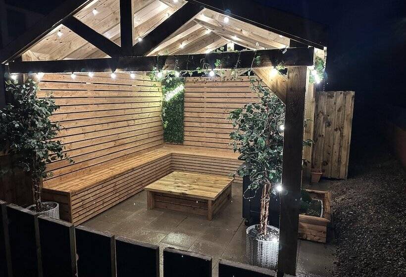 住所 Immaculate 3 Bed House In Newcastle