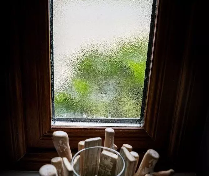 Residenssi Immaculate 3 Bed House In Newcastle