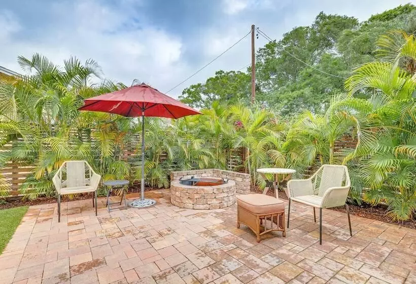 Tampa Home W/ Fire Pit, Grill, Cornhole + More!