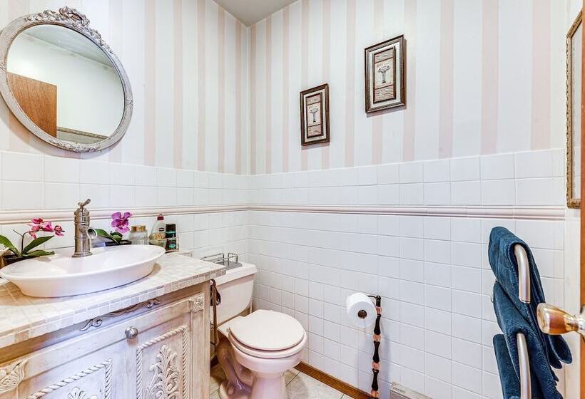 Tobyhanna Home W/ Fire Pit: 1 Mi To Lake Carobeth!