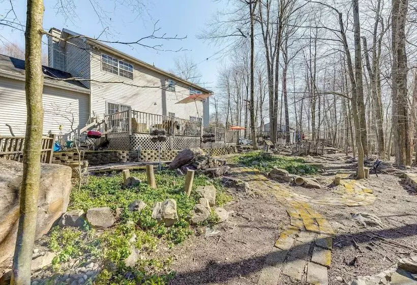 Tobyhanna Home W/ Fire Pit: 1 Mi To Lake Carobeth!