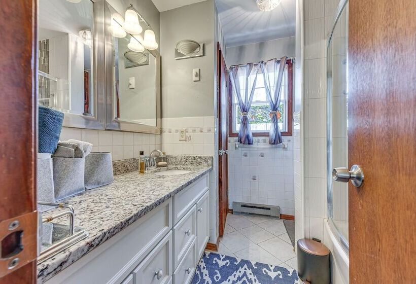 Tobyhanna Home W/ Fire Pit: 1 Mi To Lake Carobeth!