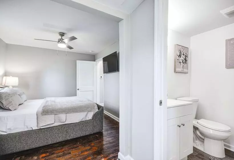 Updated Jamestown Home   5 Mi To Hpu!