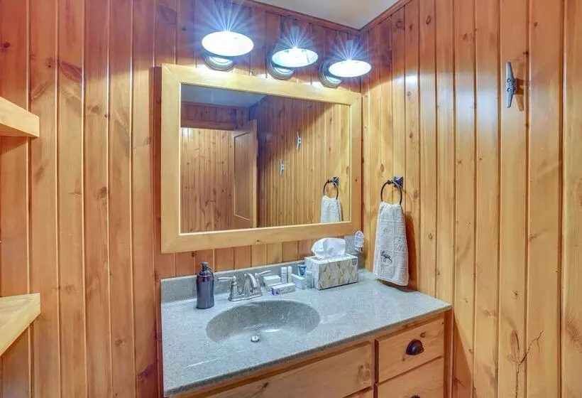 Waterfront Crofton Cabin   Boat Dock & Fire Pit!