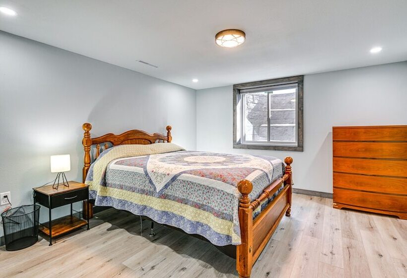 Wausau Home W/ Yard: 1 Mi To Granite Peak Ski Area