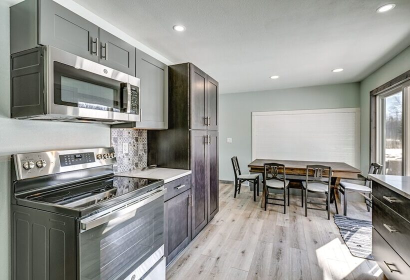 Wausau Home W/ Yard: 1 Mi To Granite Peak Ski Area