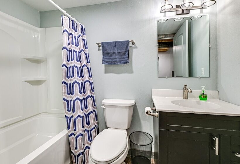 Wausau Home W/ Yard: 1 Mi To Granite Peak Ski Area