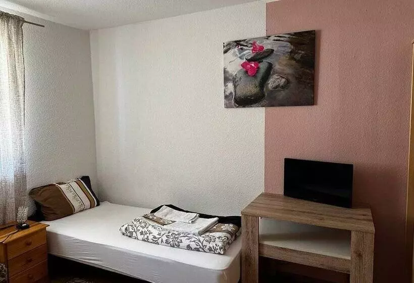 Wg Hostel