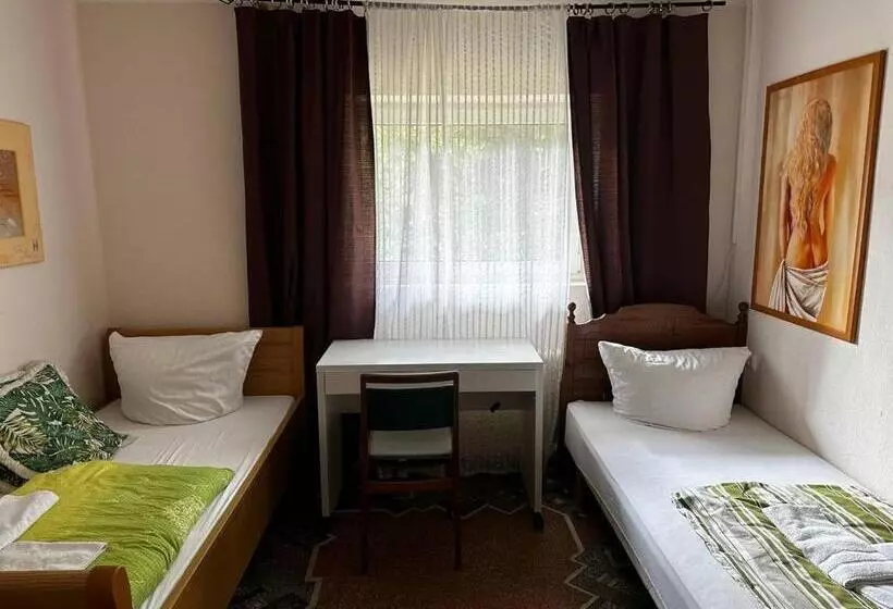 Wg Hostel