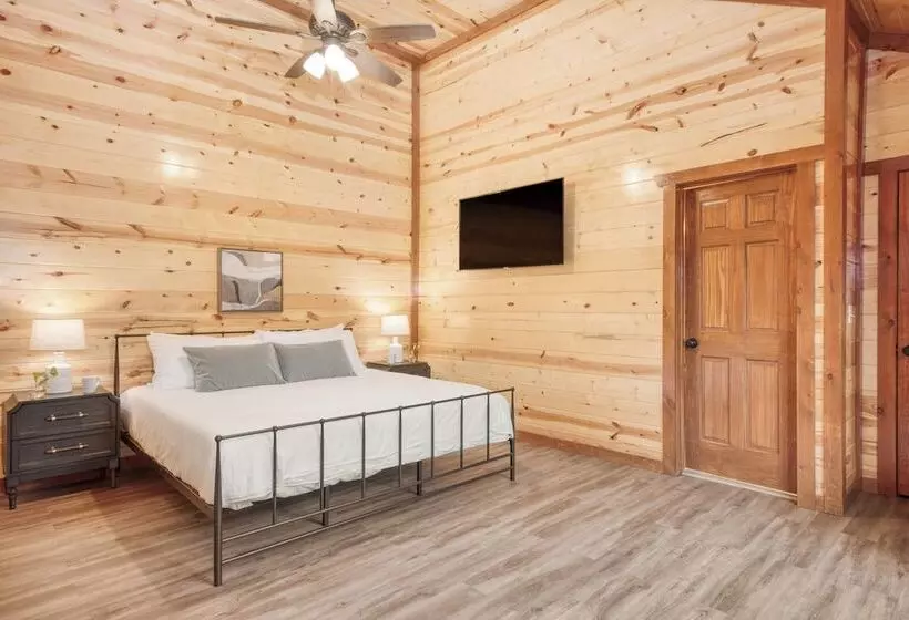Bluestem & Bluebell By Avantstay Incredible Views W/ Large Balcony & Indoor Pool!