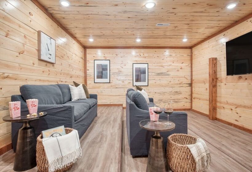 Bluestem & Bluebell By Avantstay Incredible Views W/ Large Balcony & Indoor Pool!