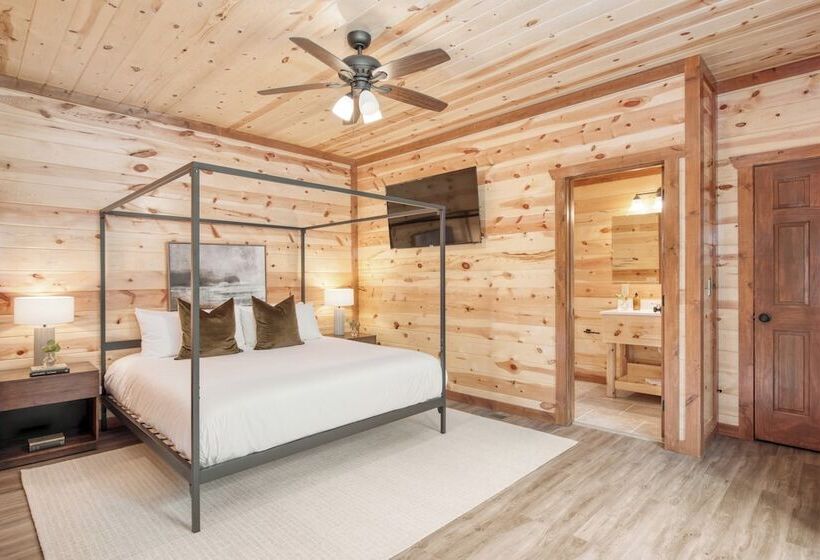 Bluestem & Bluebell By Avantstay Incredible Views W/ Large Balcony & Indoor Pool!