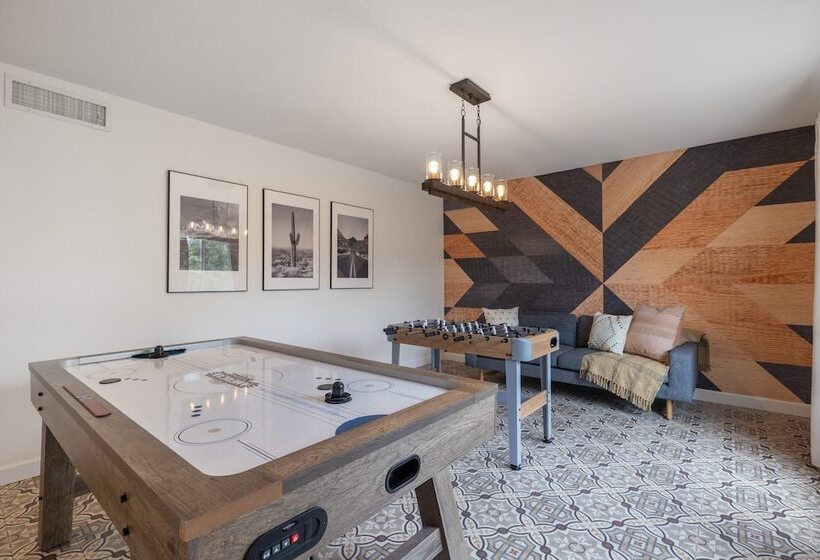 Bright Eyes By Avantstay Chic Boho Retreat, Pool