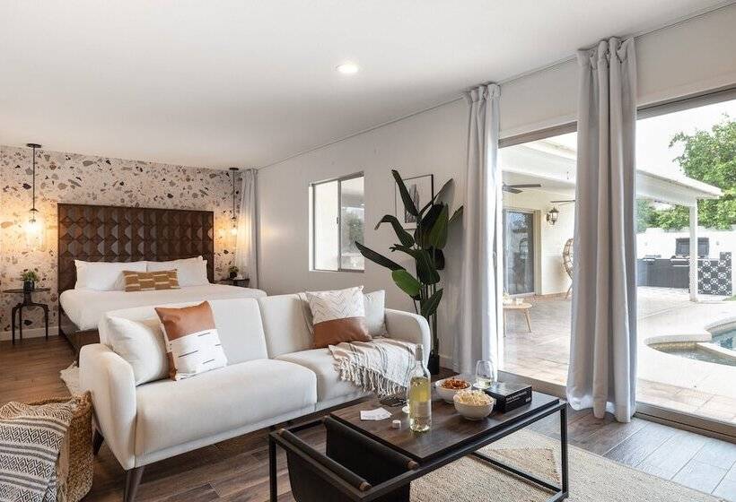 Bright Eyes By Avantstay Chic Boho Retreat, Pool