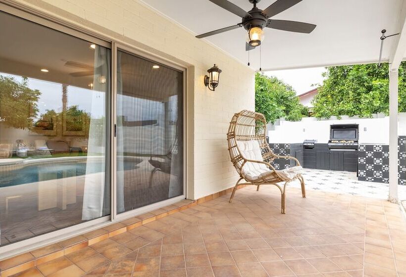 Bright Eyes By Avantstay Chic Boho Retreat, Pool