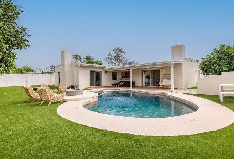 Bright Eyes By Avantstay Chic Boho Retreat, Pool