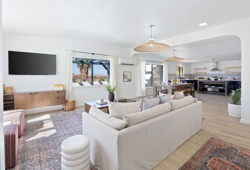 Carmella By Avantstay Modern Jtree Home W/ Large Outdoor Area!