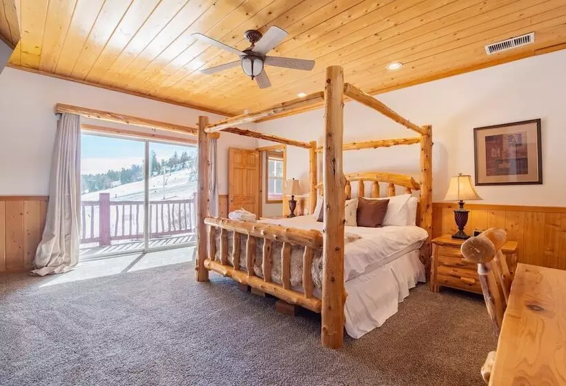 Clover By Avantstay Gorgeous Ski In/ Ski Out Home W/ Game Room & Hot Tub!