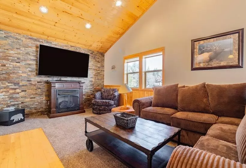 Clover By Avantstay Gorgeous Ski In/ Ski Out Home W/ Game Room & Hot Tub!