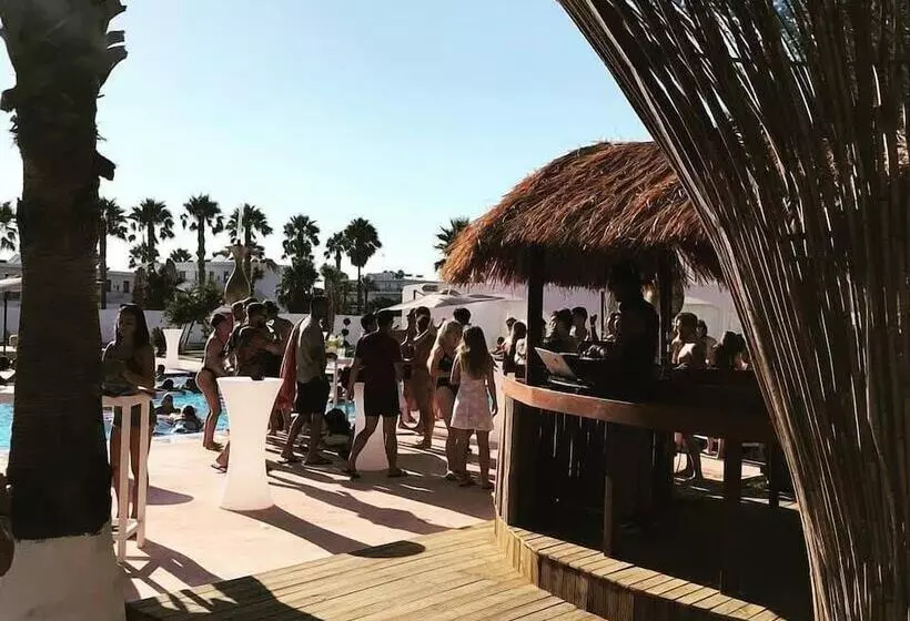 ホテル Black Amber Boutique