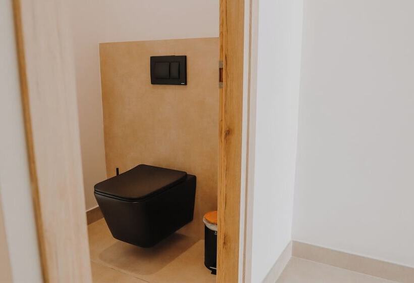 Отель Black Amber Boutique