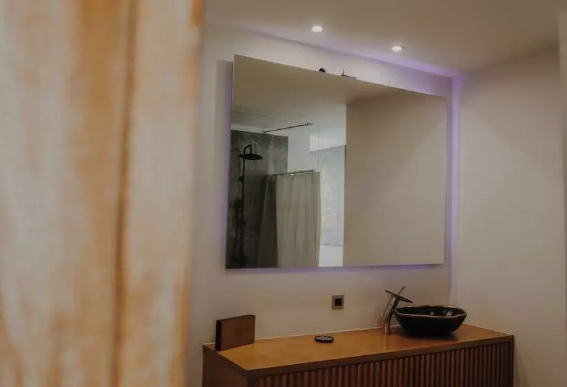 ホテル Black Amber Boutique