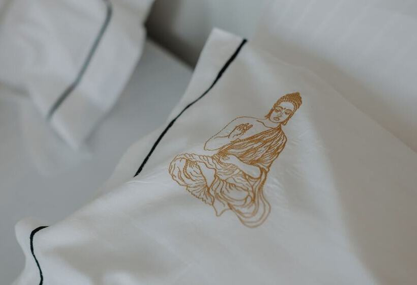 Отель Black Amber Boutique