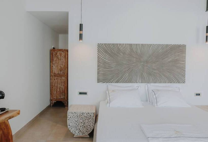 Отель Black Amber Boutique