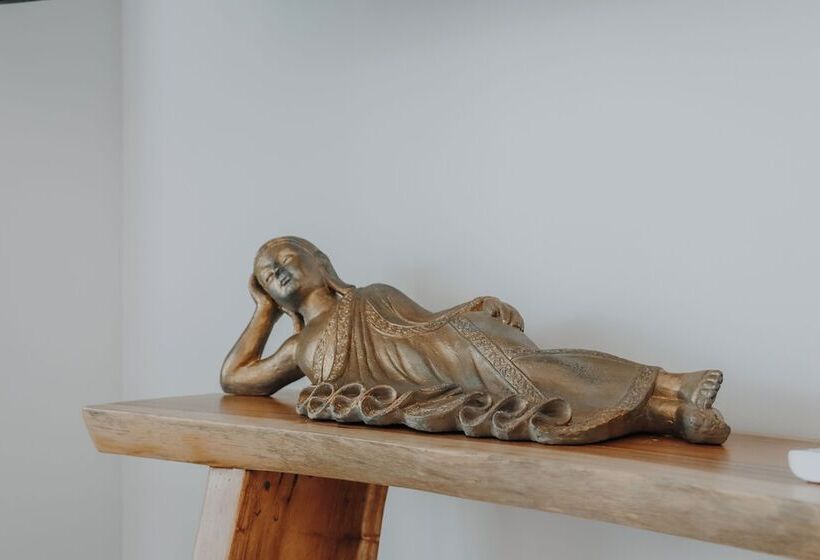 Отель Black Amber Boutique