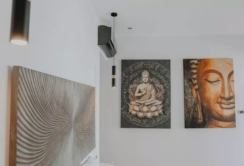 ホテル Black Amber Boutique