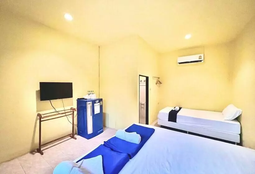 Hotelli Phupa Beach Resort