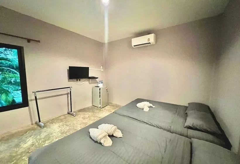 Hotelli Phupa Beach Resort