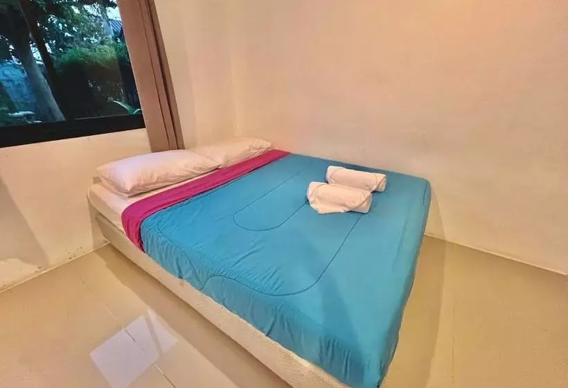 Hotelli Phupa Beach Resort