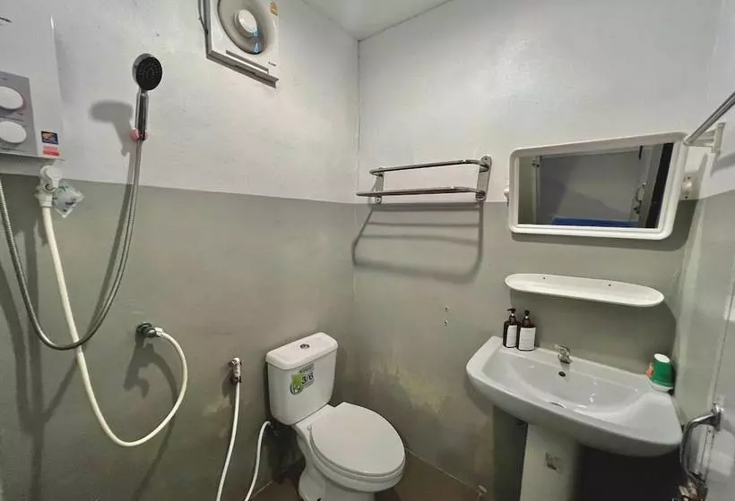 Hotelli Phupa Beach Resort