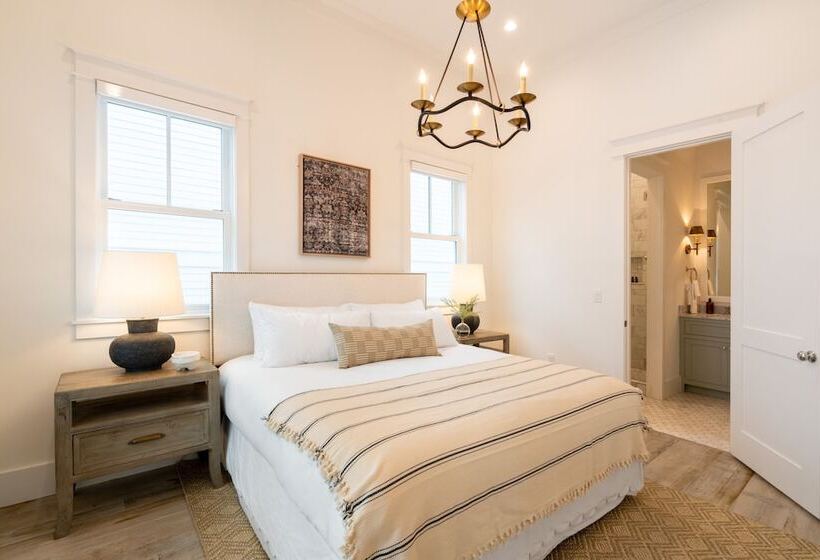 Marlin By Avantstay Beachfront Mansion W/ 10 Bdrs & Multiple Living Spaces & Kitchens!